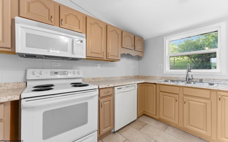 151 Florida Avenue, Morgantown, West Virginia 26501, 3 Bedrooms Bedrooms, 6 Rooms Rooms,2 BathroomsBathrooms,Single Family Detached,For Sale,Florida,0,10165645