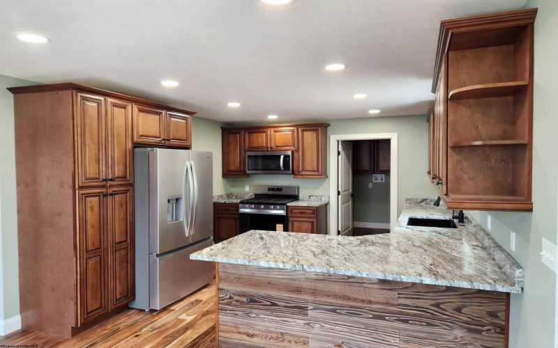 400 Sycamore Drive, Bridgeport, West Virginia 26330, 4 Bedrooms Bedrooms, 9 Rooms Rooms,3 BathroomsBathrooms,Single Family Detached,For Sale,Sycamore,0,10165641