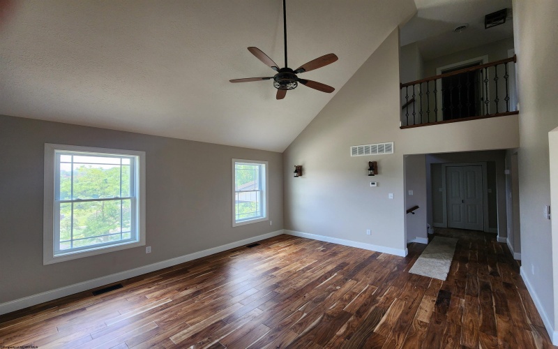 400 Sycamore Drive, Bridgeport, West Virginia 26330, 4 Bedrooms Bedrooms, 9 Rooms Rooms,3 BathroomsBathrooms,Single Family Detached,For Sale,Sycamore,0,10165641