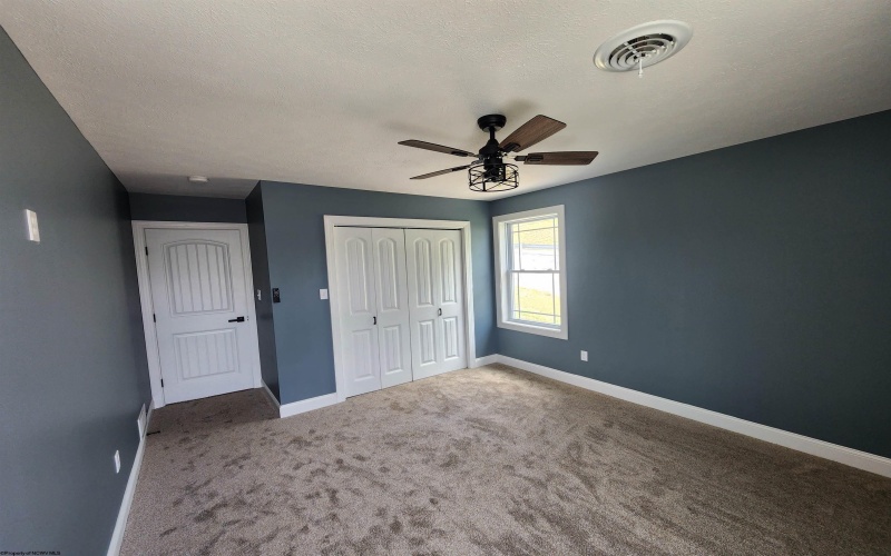 400 Sycamore Drive, Bridgeport, West Virginia 26330, 4 Bedrooms Bedrooms, 9 Rooms Rooms,3 BathroomsBathrooms,Single Family Detached,For Sale,Sycamore,0,10165641