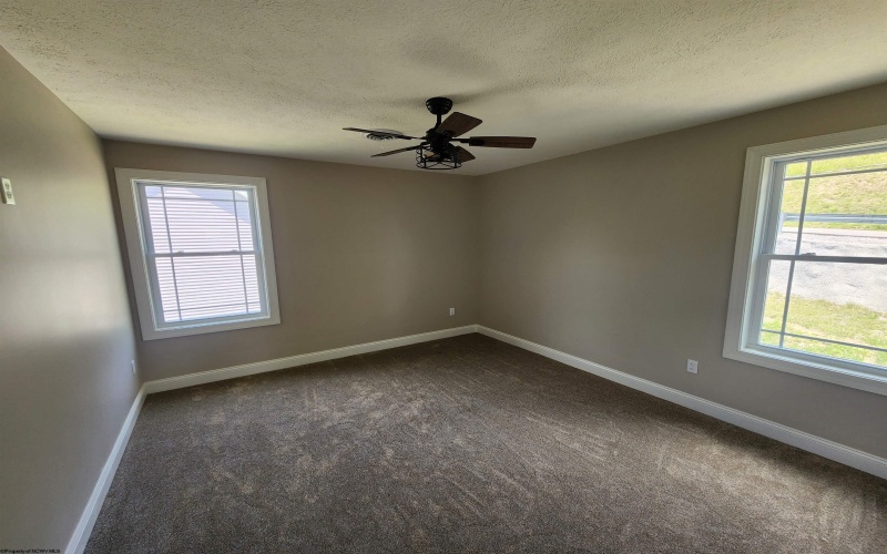 400 Sycamore Drive, Bridgeport, West Virginia 26330, 4 Bedrooms Bedrooms, 9 Rooms Rooms,3 BathroomsBathrooms,Single Family Detached,For Sale,Sycamore,0,10165641