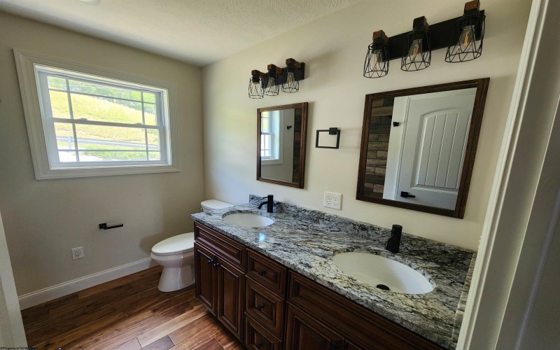 400 Sycamore Drive, Bridgeport, West Virginia 26330, 4 Bedrooms Bedrooms, 9 Rooms Rooms,3 BathroomsBathrooms,Single Family Detached,For Sale,Sycamore,0,10165641
