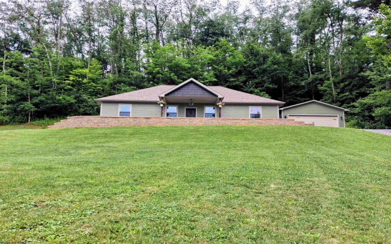 17 Wapiti Lane, Morgantown, West Virginia 26501, 2 Bedrooms Bedrooms, 7 Rooms Rooms,1 BathroomBathrooms,Single Family Detached,For Sale,Wapiti,0,10165599
