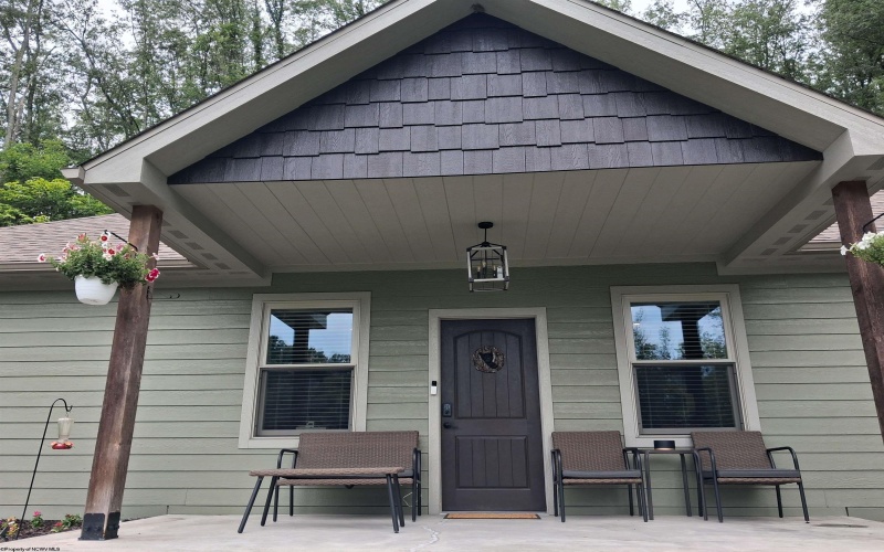 17 Wapiti Lane, Morgantown, West Virginia 26501, 2 Bedrooms Bedrooms, 7 Rooms Rooms,1 BathroomBathrooms,Single Family Detached,For Sale,Wapiti,0,10165599