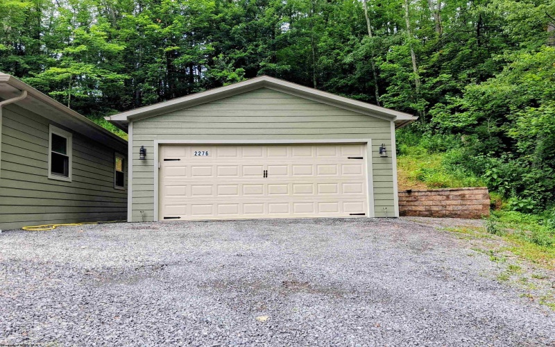 17 Wapiti Lane, Morgantown, West Virginia 26501, 2 Bedrooms Bedrooms, 7 Rooms Rooms,1 BathroomBathrooms,Single Family Detached,For Sale,Wapiti,0,10165599