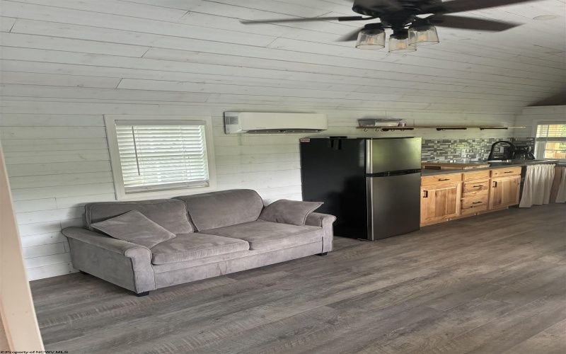 2608 Long Hollow Road, Masontown, West Virginia 26542, 1 Bedroom Bedrooms, 4 Rooms Rooms,1 BathroomBathrooms,Single Family Detached,For Sale,Long Hollow,0,10165642