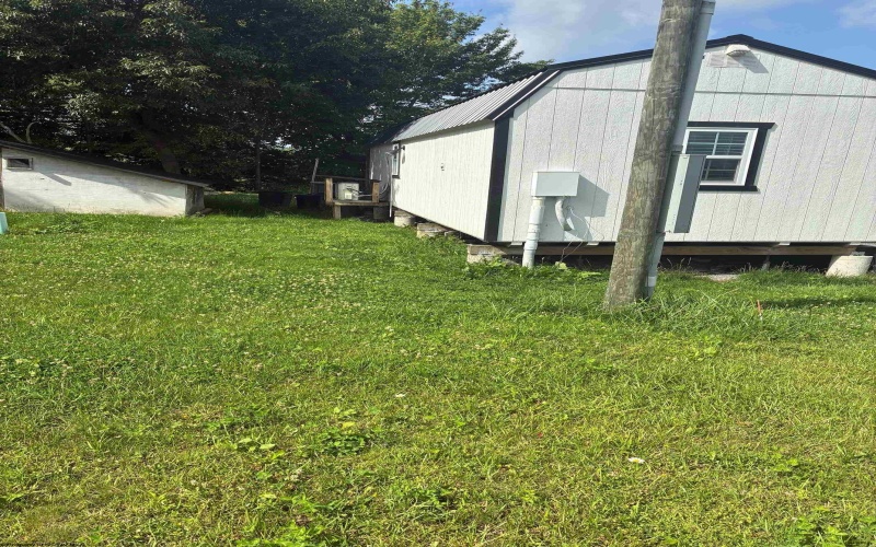 2608 Long Hollow Road, Masontown, West Virginia 26542, 1 Bedroom Bedrooms, 4 Rooms Rooms,1 BathroomBathrooms,Single Family Detached,For Sale,Long Hollow,0,10165642