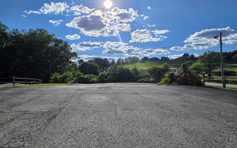 13150 Veterans Memorial Highway, Reedsville, West Virginia 26520, 0 , 0 ,0,Commercial (lease),For Rent,Veterans Memorial,0,10165525