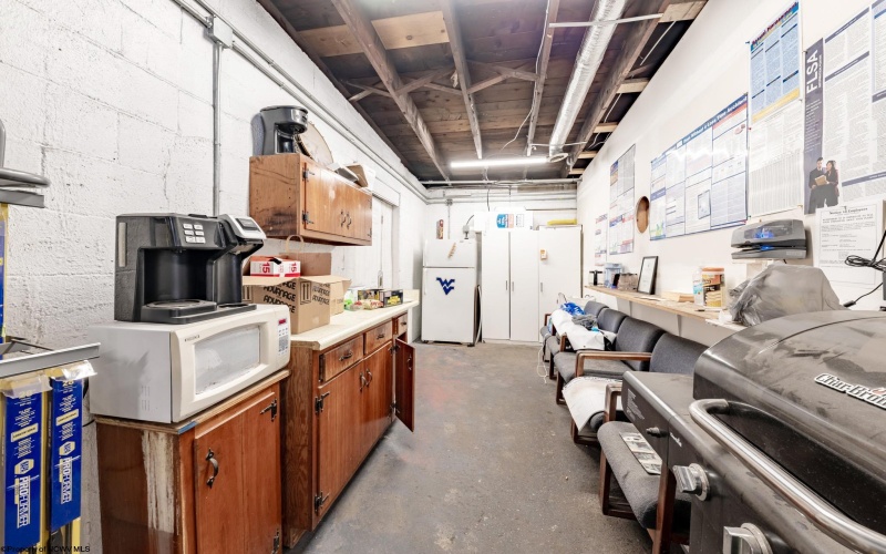 1385 Greenbag Road, Morgantown, West Virginia 26505, 0 , 0 ,0,Commercial (lease),For Rent,Greenbag,0,10162148