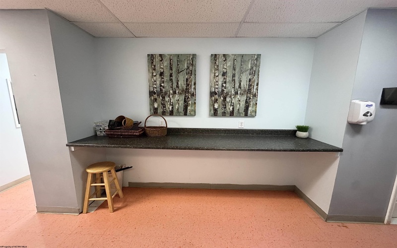 100-A Avery Olivia Way, Fairmont, West Virginia 26554, 0 , 0 ,0,Commercial (lease),For Rent,Avery Olivia,0,10163251