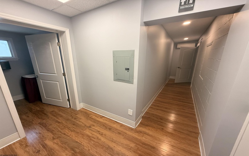 142 Main Street, Bridgeport, West Virginia 26330, 0 , 0 ,0,Commercial (lease),For Rent,Main,0,10164931