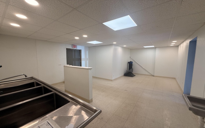 142 Main Street, Bridgeport, West Virginia 26330, 0 , 0 ,0,Commercial (lease),For Rent,Main,0,10164931