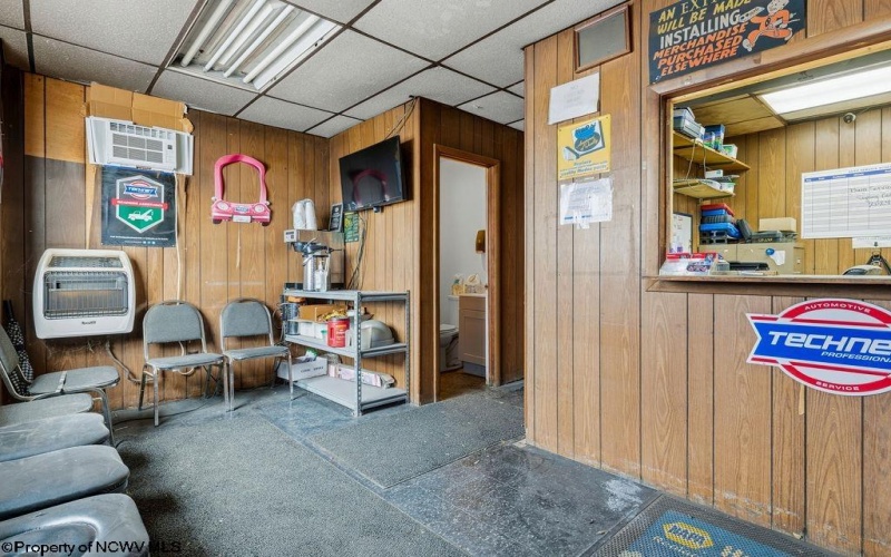 109 Lodgeville Road, Bridgeport, West Virginia 26330, 0 , 0 ,0,Commercial (for Sale),For Sale,Lodgeville,0,10162713