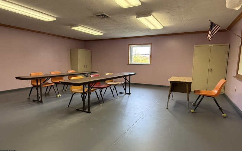 13573 South Preston Highway, Kingwood, West Virginia 26537, 0 , 0 ,0,Commercial (for Sale),For Sale,South Preston,0,10162292