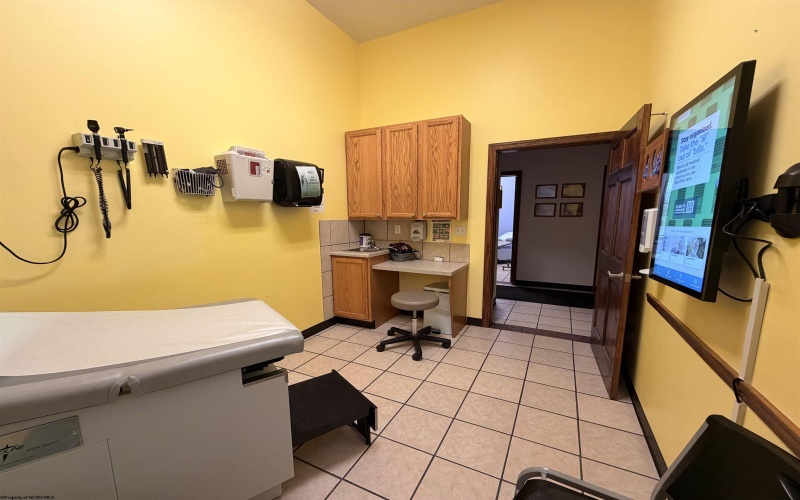 428 Morgantown Street, Kingwood, West Virginia 26537, 0 , 0 ,0,Commercial (for Sale),For Sale,Morgantown,0,10163435