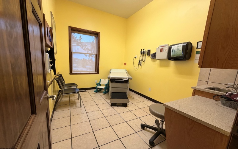 428 Morgantown Street, Kingwood, West Virginia 26537, 0 , 0 ,0,Commercial (for Sale),For Sale,Morgantown,0,10163435