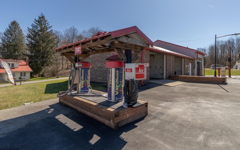 195 Robert Stone Way, Reedsville, West Virginia 26554, 0 , 0 ,0,Commercial (for Sale),For Sale,Robert Stone,0,10163982