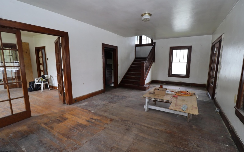 122 Randolph Avenue, Elkins, West Virginia 26241, 0 , 0 ,0,Commercial (for Sale),For Sale,Randolph,0,10164733
