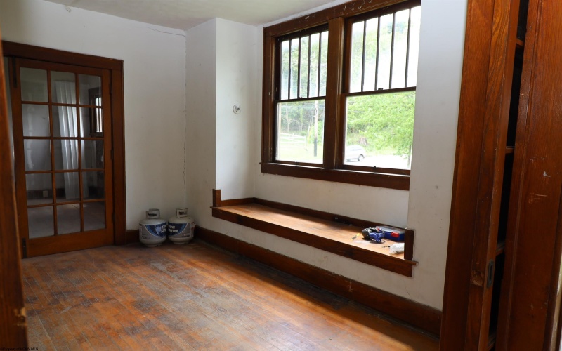 122 Randolph Avenue, Elkins, West Virginia 26241, 0 , 0 ,0,Commercial (for Sale),For Sale,Randolph,0,10164733