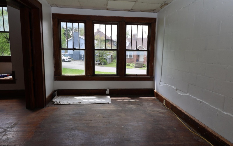 122 Randolph Avenue, Elkins, West Virginia 26241, 0 , 0 ,0,Commercial (for Sale),For Sale,Randolph,0,10164733