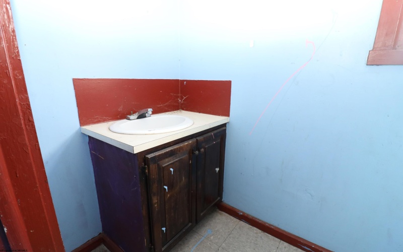 122 Randolph Avenue, Elkins, West Virginia 26241, 0 , 0 ,0,Commercial (for Sale),For Sale,Randolph,0,10164733