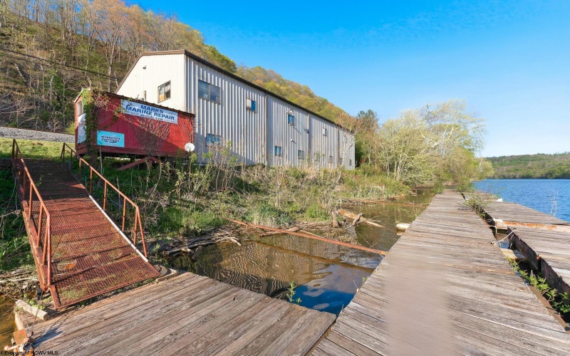 490 Fort Martin Road, Morgantown, West Virginia 26541, 0 , 0 ,0,Commercial (for Sale),For Sale,Fort Martin,0,10164458