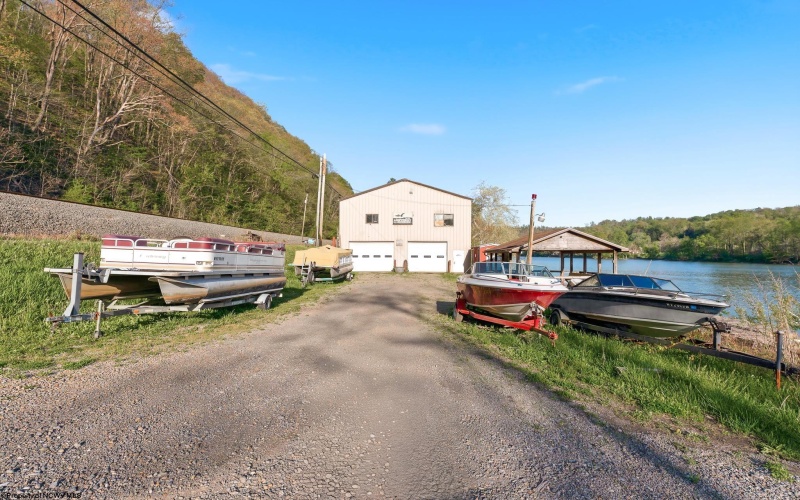 490 Fort Martin Road, Morgantown, West Virginia 26541, 0 , 0 ,0,Commercial (for Sale),For Sale,Fort Martin,0,10164458