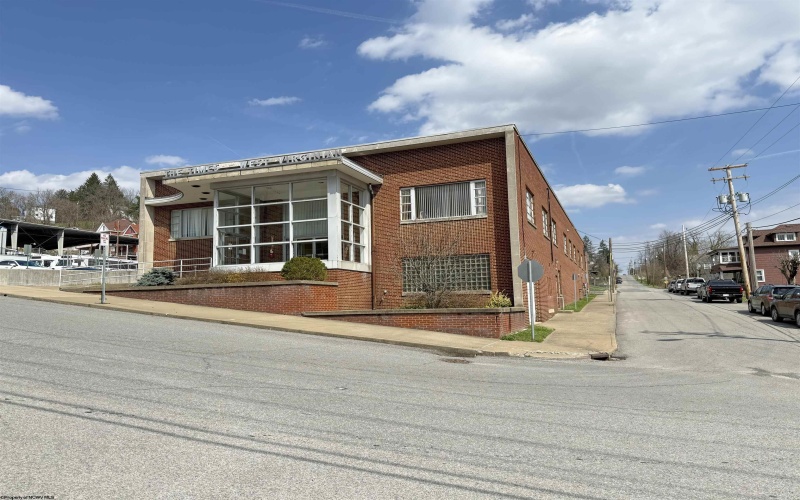 300 Quincy Street, Fairmont, West Virginia 26554, 0 , 0 ,0,Commercial (for Sale),For Sale,Quincy,0,10164481