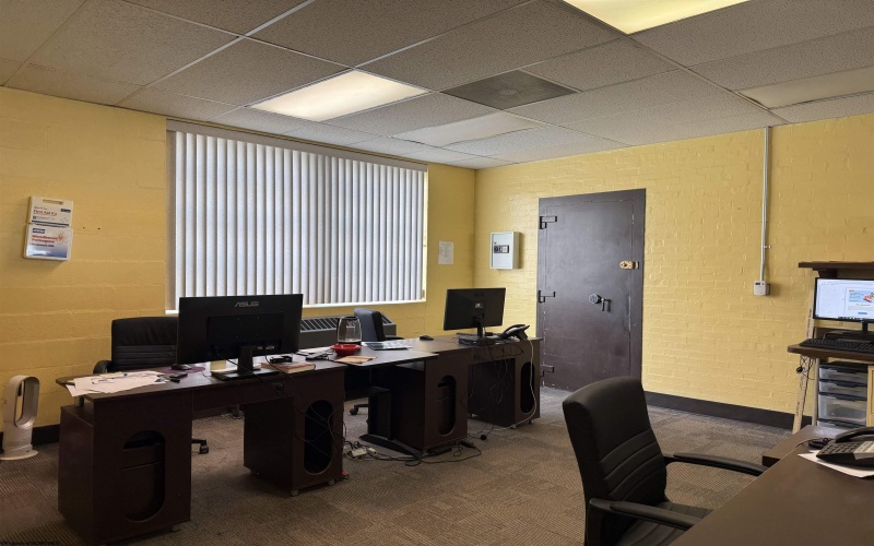 300 Quincy Street, Fairmont, West Virginia 26554, 0 , 0 ,0,Commercial (for Sale),For Sale,Quincy,0,10164481