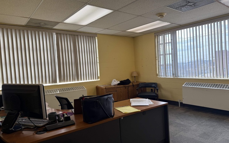 300 Quincy Street, Fairmont, West Virginia 26554, 0 , 0 ,0,Commercial (for Sale),For Sale,Quincy,0,10164481