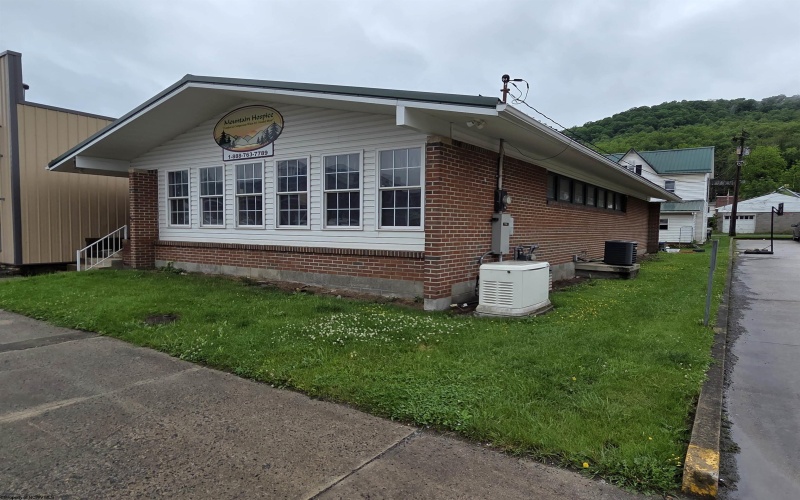 229 Walnut Street, Parsons, West Virginia 26287-0000, 0 , 0 ,0,Commercial (for Sale),For Sale,Walnut,0,10165035