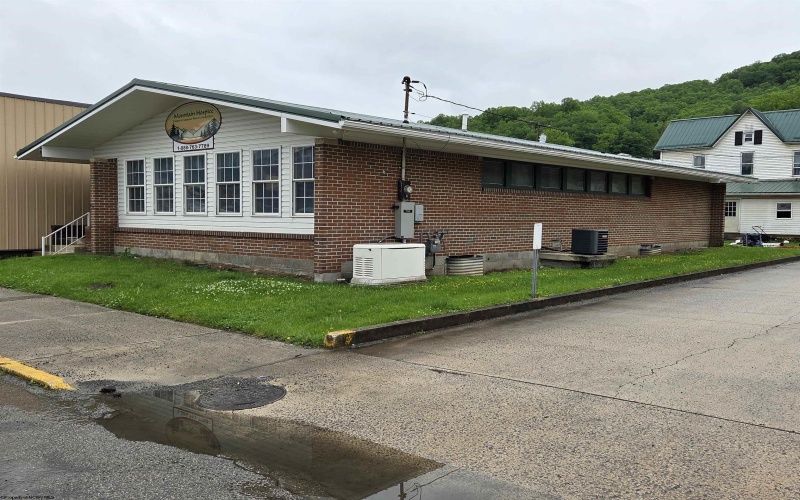 229 Walnut Street, Parsons, West Virginia 26287-0000, 0 , 0 ,0,Commercial (for Sale),For Sale,Walnut,0,10165035