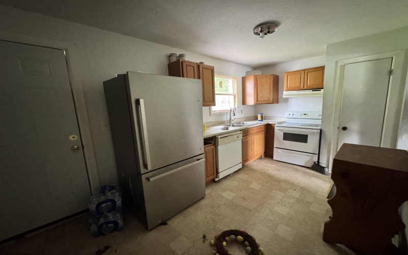 36 Marcus Drive, Morgantown, West Virginia 26501, 2 Bedrooms Bedrooms, 4 Rooms Rooms,1 BathroomBathrooms,Single Family Attached,For Sale,Marcus,0,10165657