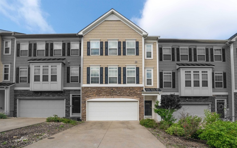 3313 Sun Court, Morgantown, West Virginia 26505, 4 Bedrooms Bedrooms, 7 Rooms Rooms,4 BathroomsBathrooms,Residential Rentals,For Rent,Sun,0,10165658