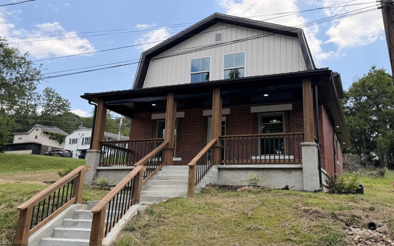 915 Boulevard Avenue, Fairmont, West Virginia 26554, 4 Bedrooms Bedrooms, 7 Rooms Rooms,2 BathroomsBathrooms,Single Family Detached,For Sale,Boulevard,0,10165668