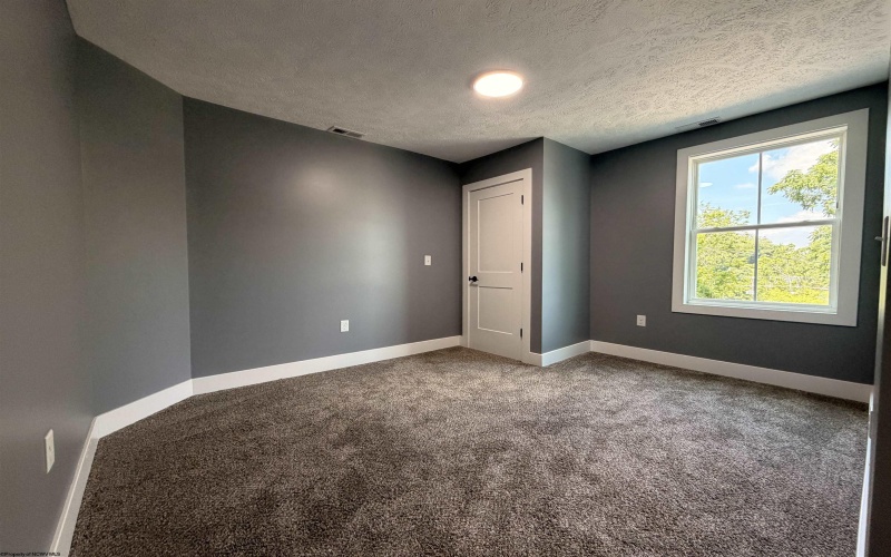 915 Boulevard Avenue, Fairmont, West Virginia 26554, 4 Bedrooms Bedrooms, 7 Rooms Rooms,2 BathroomsBathrooms,Single Family Detached,For Sale,Boulevard,0,10165668