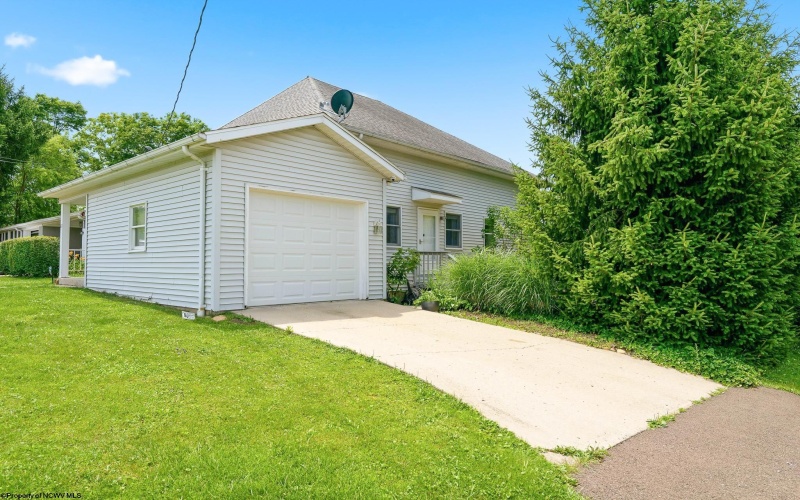 63 Church Street, Bruceton Mills, West Virginia 26525, 2 Bedrooms Bedrooms, 5 Rooms Rooms,2 BathroomsBathrooms,Single Family Attached,For Sale,Church,0,10165664