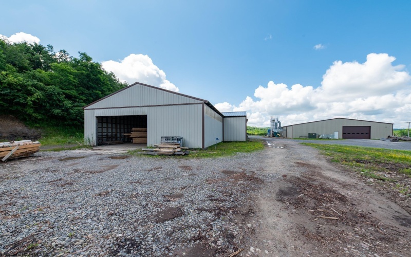 228 Northpointe Drive, Bruceton Mills, West Virginia 26525-6920, 0 , 0 ,0,Commercial (for Sale),For Sale,Northpointe,0,10165667