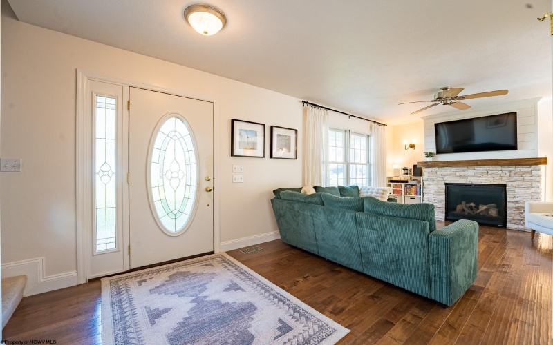 105 June Lane, Morgantown, West Virginia 26508, 3 Bedrooms Bedrooms, 8 Rooms Rooms,2 BathroomsBathrooms,Single Family Detached,For Sale,June,0,10165665