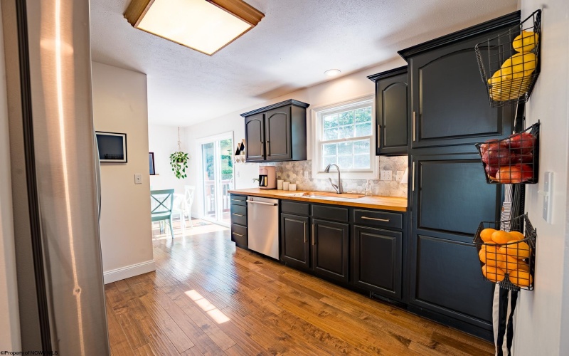 105 June Lane, Morgantown, West Virginia 26508, 3 Bedrooms Bedrooms, 8 Rooms Rooms,2 BathroomsBathrooms,Single Family Detached,For Sale,June,0,10165665