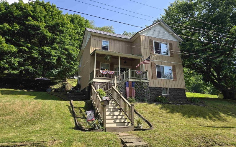498 Gay Street, Grafton, West Virginia 26354, 4 Bedrooms Bedrooms, 7 Rooms Rooms,1 BathroomBathrooms,Single Family Detached,For Sale,Gay,0,10165663