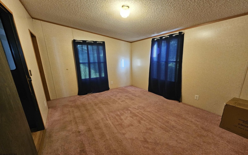 133 Forest Lane, Mannington, West Virginia 26582, 3 Bedrooms Bedrooms, 7 Rooms Rooms,2 BathroomsBathrooms,Single Family Detached,For Sale,Forest,0,10165661