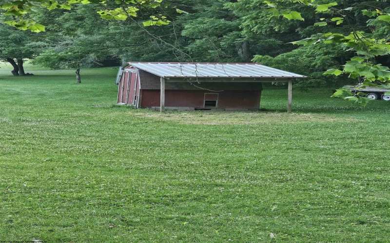 133 Forest Lane, Mannington, West Virginia 26582, 3 Bedrooms Bedrooms, 7 Rooms Rooms,2 BathroomsBathrooms,Single Family Detached,For Sale,Forest,0,10165661