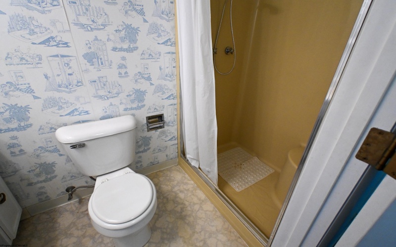 156 Scenery Drive, Morgantown, West Virginia 26505-2533, 4 Bedrooms Bedrooms, 7 Rooms Rooms,2 BathroomsBathrooms,Single Family Detached,For Sale,Scenery,0,10165662
