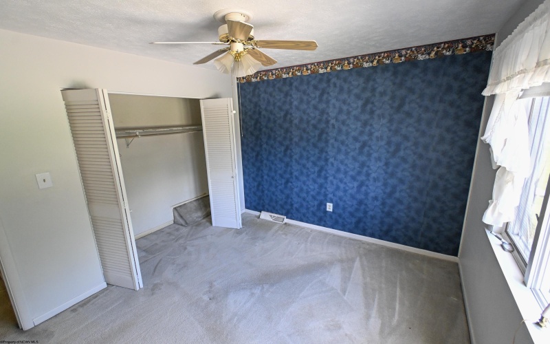 156 Scenery Drive, Morgantown, West Virginia 26505-2533, 4 Bedrooms Bedrooms, 7 Rooms Rooms,2 BathroomsBathrooms,Single Family Detached,For Sale,Scenery,0,10165662