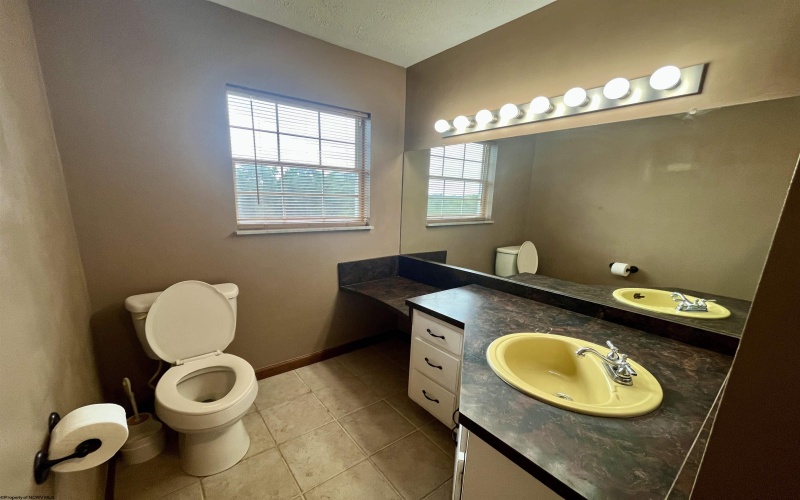 1825 Martha Avenue, Fairmont, West Virginia 26554, 4 Bedrooms Bedrooms, 10 Rooms Rooms,2 BathroomsBathrooms,Single Family Detached,For Sale,Martha,0,10165637