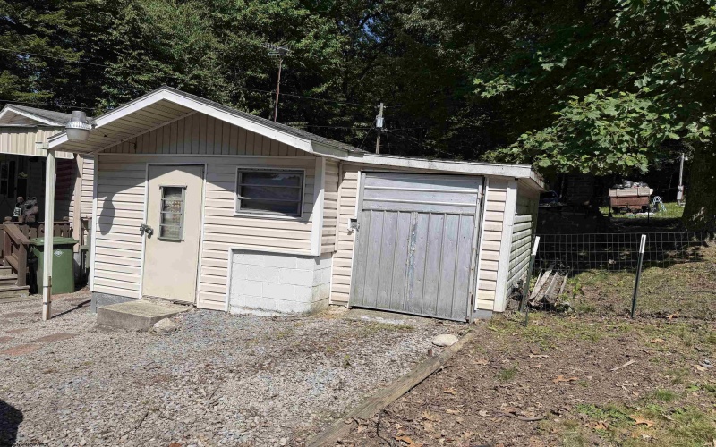 56 & 51 Summertime Drive, Montrose, West Virginia 26283, 2 Bedrooms Bedrooms, 4 Rooms Rooms,1 BathroomBathrooms,Single Family Detached,For Sale,Summertime,0,10165671 56 & 51 Summertime Drive, Montrose, West Virginia 26283, 2 Bedrooms Bedrooms, 4 Rooms Rooms,1 BathroomBathrooms,Single Family Detached,For Sale,Summertime,0,10165671
