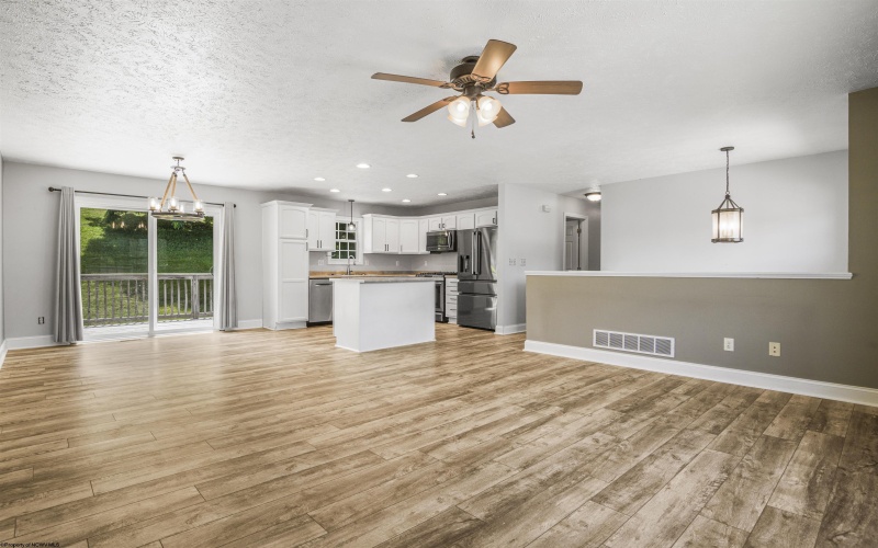 312 Anini Drive, Morgantown, West Virginia 26508, 4 Bedrooms Bedrooms, 7 Rooms Rooms,3 BathroomsBathrooms,Single Family Detached,For Sale,Anini,0,10165673