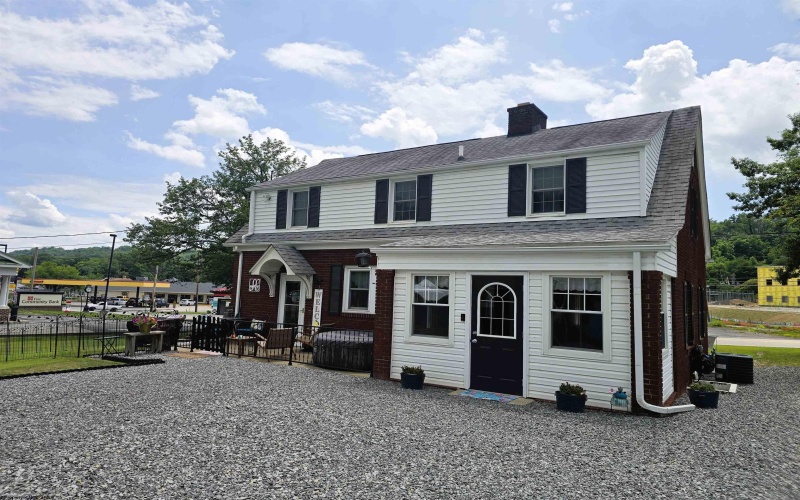 114 Pike Street, Grafton, West Virginia 26354, 2 Bedrooms Bedrooms, 5 Rooms Rooms,1 BathroomBathrooms,Single Family Detached,For Sale,Pike,0,10165677
