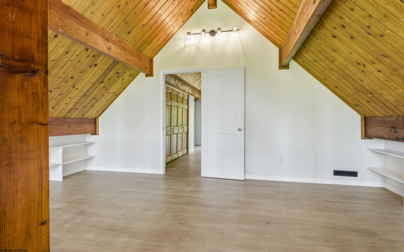 302 Taftarosa Drive, Clarksburg, West Virginia 26301, 4 Bedrooms Bedrooms, 15 Rooms Rooms,3 BathroomsBathrooms,Single Family Detached,For Sale,Taftarosa,0,10165676